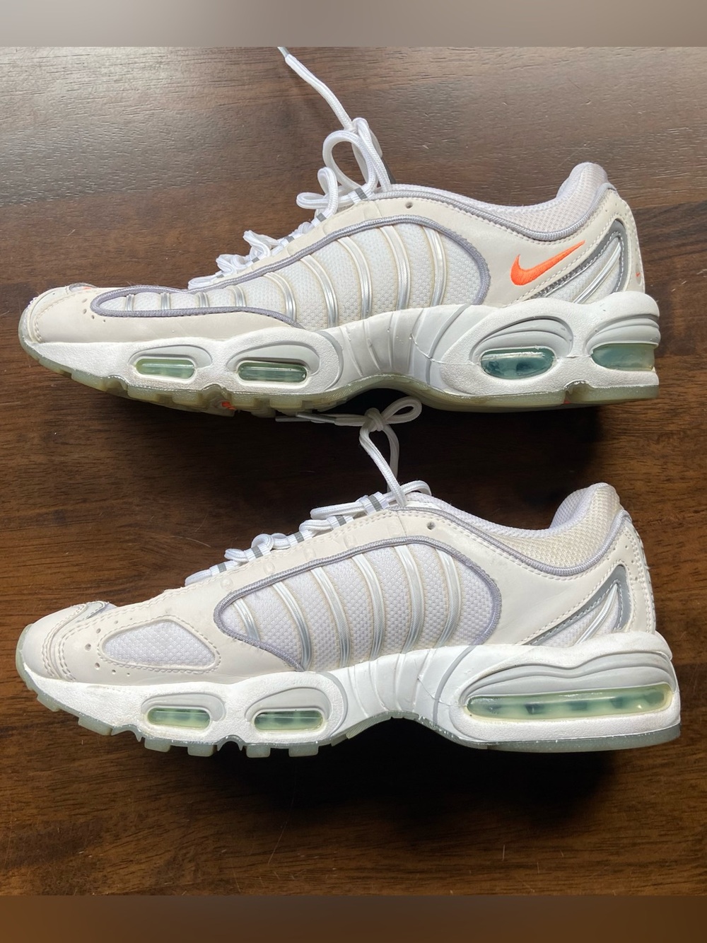Nike Air Max Tailwind IV Sneaker Men’s 10 White Platinum Total Orange CT1614-100